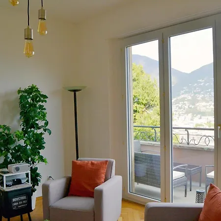 A Jump Into Lake Lugano Exterior photo